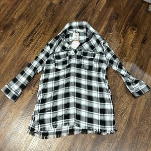 Umgee women’s top size large